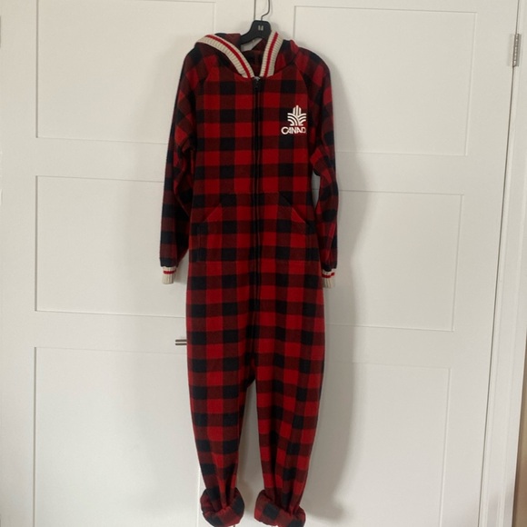 Mens Canada Fleece Onsie (large) by The Bay the Official Olympic Outfitter - Picture 1 of 6